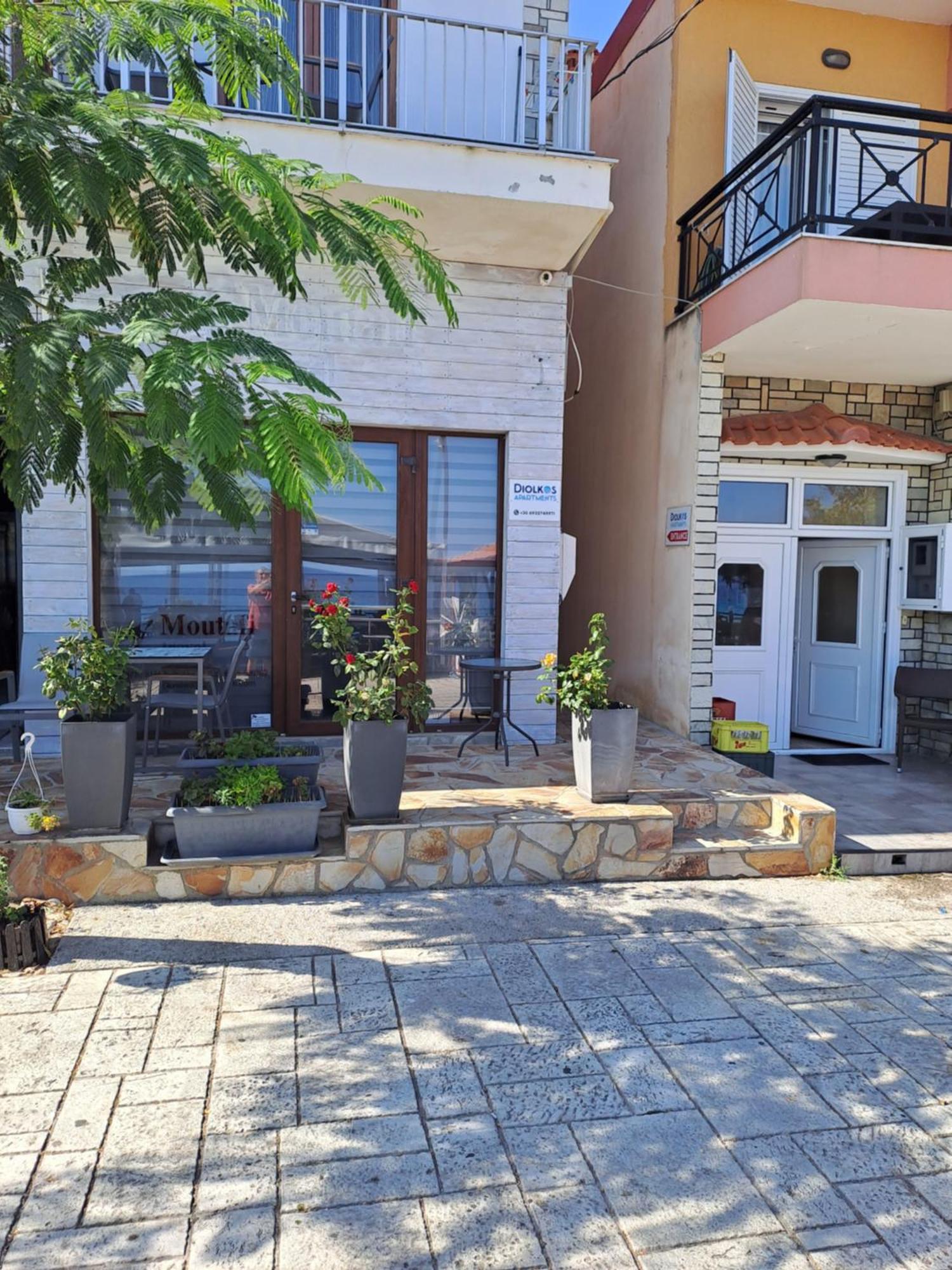 Diolkos Apartement Nea Roda Zewnętrze zdjęcie