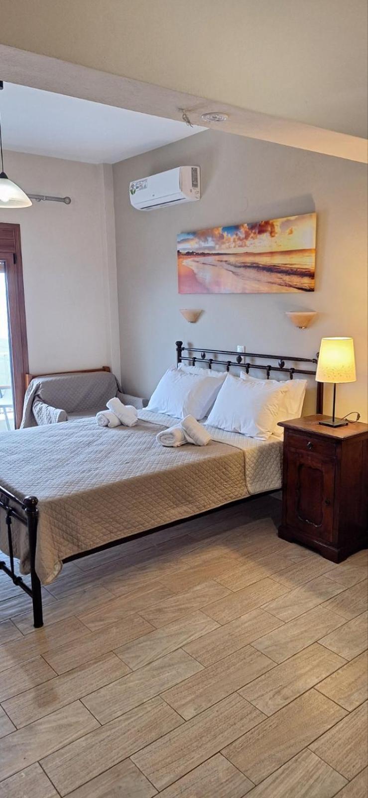 Diolkos Apartement Nea Roda Pokój zdjęcie